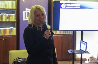 Orsolya Falus w Bibliotece Ratuszowej