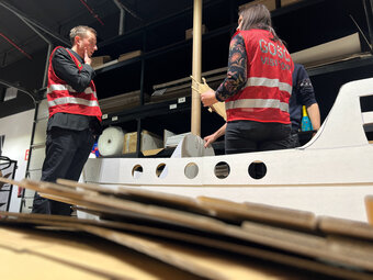 Dinozaury planują wyprowadzkę z biblioteki